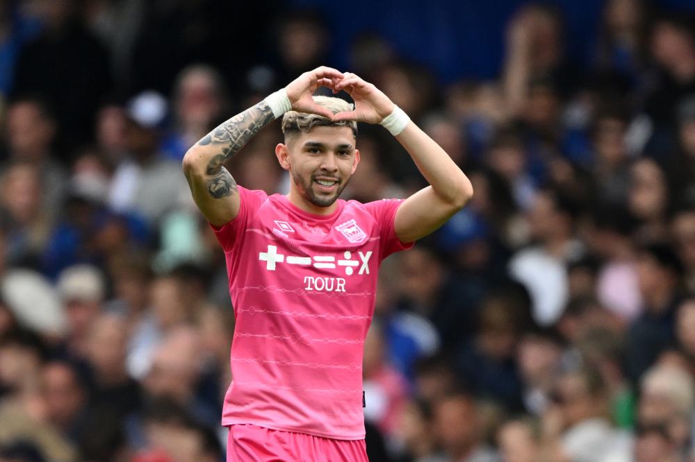 不少人对其 不少人对其